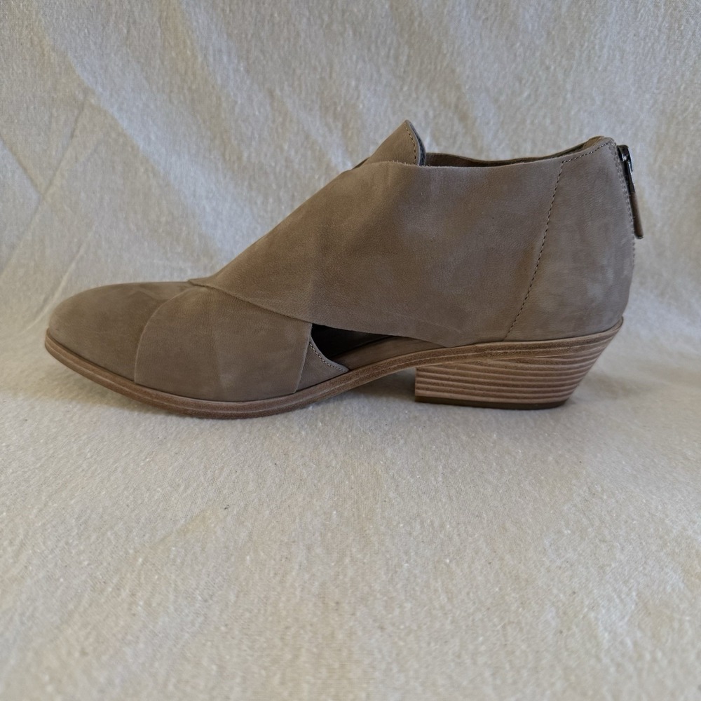 Eileen Fisher Women's Taupe Suede Crisscross Minimalist Ankle Booties 8.5 - Picture 10 of 12